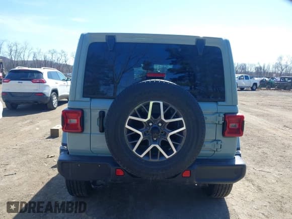 ✅ 2024 Jeep Wrangler Sahara • VIN: 1C4PJXEG1RW299325 • Лот: 41854789. Опубликован ранее на IAAI с пробегом 27 808 миль. Бесплатный доступ к архиву аукционных продаж из США и подробный отчёт об истории автомобиля на DreamBid. Изображение 17.