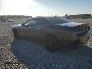 ✅ 2016 Dodge Challenger SXT • VIN: 2C3CDZAG5GH185271 • Lot: 82701295. Wystawiony na Copart z przebiegiem 102 786 mil. Bezpłatny archiwum sprzedaży aukcyjnych z USA i szczegółowy raport historii pojazdu na DreamBid. Zdjęcie 2.
