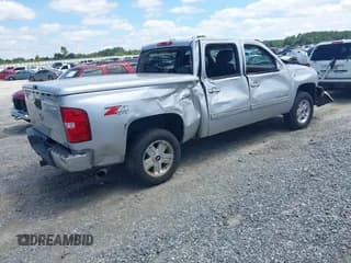 ✅ 2011 Chevrolet Silverado 1500 LTZ • VIN: 3GCPKTE27BG123538 • Lot: 42943780. Wystawiony na IAAI z przebiegiem 263 543 mil. Bezpłatny archiwum sprzedaży aukcyjnych z USA i szczegółowy raport historii pojazdu na DreamBid. Zdjęcie 4.
