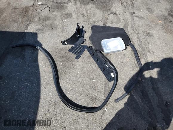 ✅ 2022 Ford F-250 XL • VIN: 1FT7W2BT0NED48567 • Lot: 69957045. Wystawiony na Copart z przebiegiem 81 003 mil. Bezpłatny archiwum sprzedaży aukcyjnych z USA i szczegółowy raport historii pojazdu na DreamBid. Zdjęcie 12.