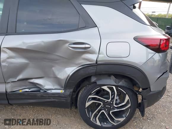 2025 Chevrolet TrailBlazer RS с VIN KL79MUSL2SB031992, выставлен на аукционе IAAI как лот 43342686 с пробегом 13 975 миль миль и . История ставок и продаж доступна на DreamBid. Изображение 6.