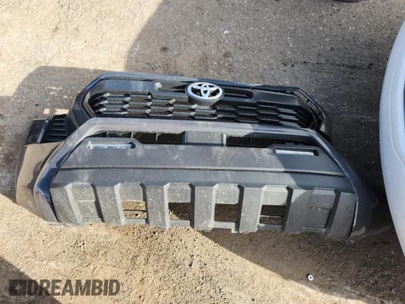 ✅ 2024 Toyota Tacoma TRD Sport • VIN: 3TMLB5JN6RM047445 • Lot: 84267215. Wystawiony na Copart z przebiegiem 26 504 mil. Bezpłatny archiwum sprzedaży aukcyjnych z USA i szczegółowy raport historii pojazdu na DreamBid. Zdjęcie 12.