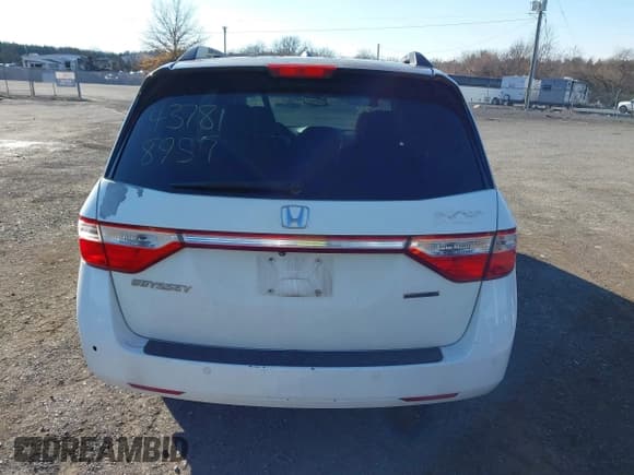 ✅ 2011 Honda Odyssey Touring • VIN: 5FNRL5H93BB053052 • Lot: 43788957. Listed on IAAI with 178,627 mi. Free auction sales archive from the USA and detailed vehicle history report at DreamBid. Image 16.