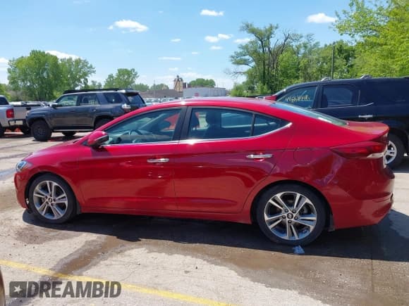 ✅ 2017 Hyundai Elantra SE • VIN: KMHD84LF3HU300262 • Lot: 42155510. Wystawiony na IAAI z przebiegiem 118 464 mil. Bezpłatny archiwum sprzedaży aukcyjnych z USA i szczegółowy raport historii pojazdu na DreamBid. Zdjęcie 14.