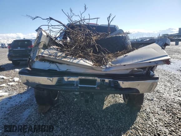 ✅ 2006 Chevrolet Silverado 2500HD LT1 • VIN: 1GCHK23D66F186303 • Lot: 49514205. Wystawiony na Copart z przebiegiem Nie podano. Bezpłatny archiwum sprzedaży aukcyjnych z USA i szczegółowy raport historii pojazdu na DreamBid. Zdjęcie 6.