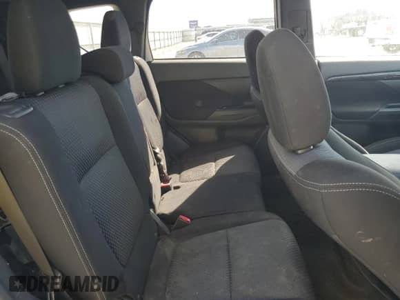 2018 Mitsubishi Outlander SE with VIN JA4AD3A30JZ022137, listed as a Copart auction lot 84655505 with 50,303 mi miles and Salvage title. Bid and sale history available at DreamBid. Image 10.