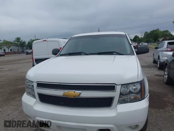 ✅ 2012 Chevrolet Tahoe Commercial • VIN: 1GNLC2E02CR322901 • Lot: 42679887. Wystawiony na IAAI z przebiegiem 251 794 mil. Bezpłatny archiwum sprzedaży aukcyjnych z USA i szczegółowy raport historii pojazdu na DreamBid. Zdjęcie 13.
