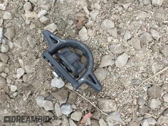 ✅ 2021 Toyota Tacoma SR • VIN: 3TYSX5EN2MT004452 • Lot: 43531731. Listed on IAAI with 73,788 mi. Free auction sales archive from the USA and detailed vehicle history report at DreamBid. Image 18.