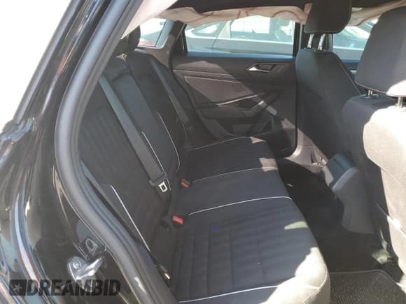 ✅ 2024 Volkswagen Jetta Sport • VIN: 3VWBM7BU7RM037477 • Lot: 84361115. Wystawiony na Copart z przebiegiem 28 335 mil. Bezpłatny archiwum sprzedaży aukcyjnych z USA i szczegółowy raport historii pojazdu na DreamBid. Zdjęcie 10.