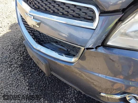 2013 Chevrolet Equinox LT z VIN 2GNFLNEK7D6376885, wystawiony jako IAAI lot #43442417 z przebiegiem 192 981 mil mil oraz . Historia ofert i sprzedaży dostępna na DreamBid. Obrazek 19.