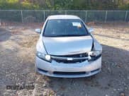 ✅ 2010 Honda Civic LX • VIN: 2HGFA1F50AH533884 • Lot: 43674511. Wystawiony na IAAI z przebiegiem 167 381 mil. Bezpłatny archiwum sprzedaży aukcyjnych z USA i szczegółowy raport historii pojazdu na DreamBid. Zdjęcie 12.