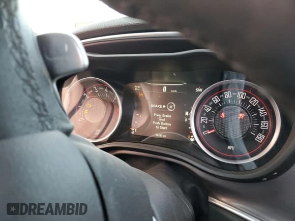 ✅ 2016 Dodge Challenger R/T Scat Pack • VIN: 2C3CDZFJ2GH245141 • Lot: 81559993. Wystawiony na Copart z przebiegiem 46 285 mil. Bezpłatny archiwum sprzedaży aukcyjnych z USA i szczegółowy raport historii pojazdu na DreamBid. Zdjęcie 9.