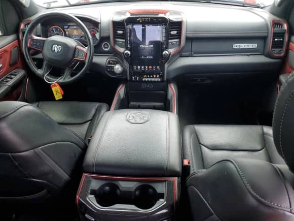 2020 Ram 1500 Rebel z VIN 1C6SRFLM1LN230872, wystawiony jako Copart lot #55671585 z przebiegiem 97 202 mil mil oraz Szkoda całkowita • Salvage title. Historia ofert i sprzedaży dostępna na DreamBid. Obrazek 8.