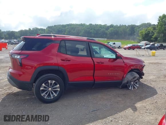 ✅ 2025 Chevrolet Equinox FWD LT • VIN: 3GNAXHEG1SL159904 • Lot: 43049100. Wystawiony na IAAI z przebiegiem 16 567 mil. Bezpłatny archiwum sprzedaży aukcyjnych z USA i szczegółowy raport historii pojazdu na DreamBid. Zdjęcie 13.