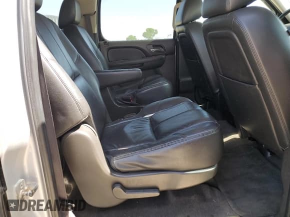 ✅ 2013 Chevrolet Suburban LT • VIN: 1GNSKJE73DR355705 • Lot: 63233425. Listed on Copart with 145,149 mi. Free auction sales archive from the USA and detailed vehicle history report at DreamBid. Image 11.