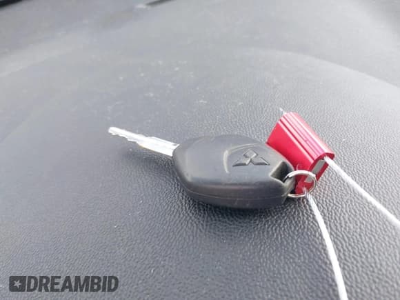 ✅ 2015 Mitsubishi Outlander ES • VIN: 4A4AP3AU2FE032407 • Лот: 43740961. Опубликован ранее на IAAI с пробегом 94 585 миль. Бесплатный доступ к архиву аукционных продаж из США и подробный отчёт об истории автомобиля на DreamBid. Изображение 11.