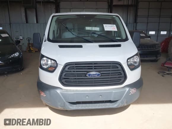 ✅ 2018 Ford Transit • VIN: 1FTYR2YM9JKA09684 • Lot: 41713012. Wystawiony na IAAI z przebiegiem 130 310 mil. Bezpłatny archiwum sprzedaży aukcyjnych z USA i szczegółowy raport historii pojazdu na DreamBid. Zdjęcie 12.