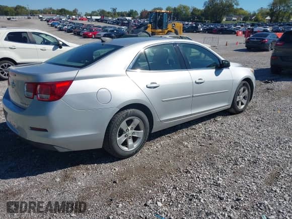 2015 Chevrolet Malibu LS with VIN 1G11B5SL2FF230527, listed as a IAAI auction lot 43486313 with 114,407 mi miles and . Bid and sale history available at DreamBid. Image 4.