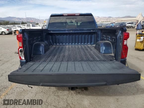 ✅ 2019 Chevrolet Silverado 1500 LT • VIN: 1GCRWCEDXKZ292600 • Lot: 46134225. Wystawiony na Copart z przebiegiem 119 558 mil. Bezpłatny archiwum sprzedaży aukcyjnych z USA i szczegółowy raport historii pojazdu na DreamBid. Zdjęcie 6.