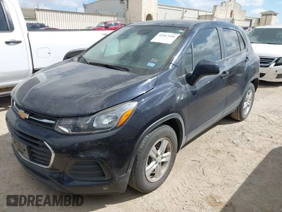 ✅ 2022 Chevrolet Trax LS • VIN: KL7CJKSM6NB527586 • Lot: 42567956. Listed on IAAI with 46,788 mi. Free auction sales archive from the USA and detailed vehicle history report at DreamBid. Image 2.