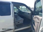 ✅ 1999 Ford F-250 XL • VIN: 1FTNX21L9XEE19225 • Lot: 43224526. Wystawiony na IAAI z przebiegiem 181 515 mil. Bezpłatny archiwum sprzedaży aukcyjnych z USA i szczegółowy raport historii pojazdu na DreamBid. Zdjęcie 5.