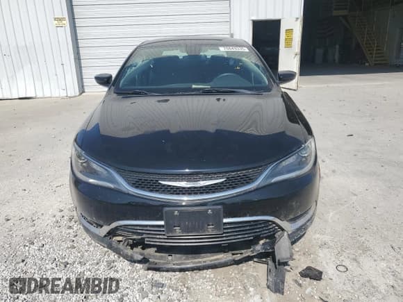 ✅ 2016 Chrysler 200 Limited • VIN: 1C3CCCABXGN139978 • Lot: 70849335. Wystawiony na Copart z przebiegiem 87 972 mil. Bezpłatny archiwum sprzedaży aukcyjnych z USA i szczegółowy raport historii pojazdu na DreamBid. Zdjęcie 5.