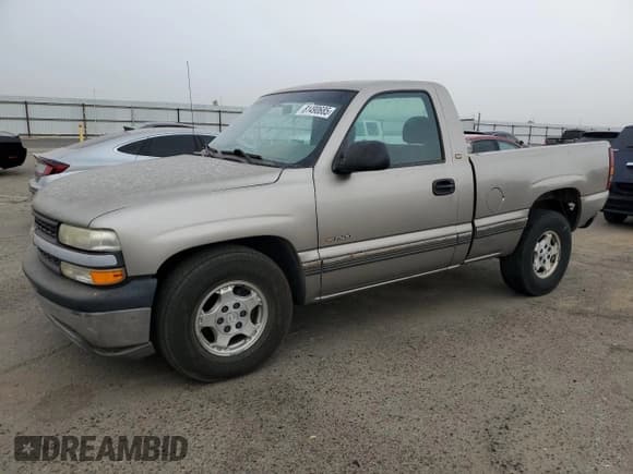 ✅ 2000 Chevrolet Silverado 1500 • VIN: 1GCEC14W9YZ357279 • Lot: 81490685. Listed on Copart with 201,549 mi. Free auction sales archive from the USA and detailed vehicle history report at DreamBid. Image 1.