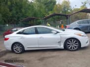 ✅ 2013 Hyundai Azera • VIN: KMHFH4JG7DA212699 • Lot: 43482805. Listed on IAAI with 197,602 mi. Free auction sales archive from the USA and detailed vehicle history report at DreamBid. Image 13.