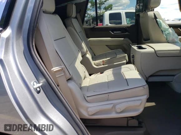 ✅ 2025 GMC Yukon Denali • VIN: 1GKS2DRL0SR252549 • Лот: 65974515. Опубликован ранее на Copart с пробегом 165 миль. Бесплатный доступ к архиву аукционных продаж из США и подробный отчёт об истории автомобиля на DreamBid. Изображение 10.