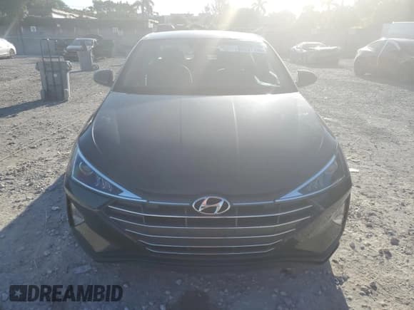 ✅ 2020 Hyundai Elantra SE • VIN: 5NPD74LF6LH590233 • Лот: 83837935. Опубликован ранее на Copart с пробегом 28 646 миль. Бесплатный доступ к архиву аукционных продаж из США и подробный отчёт об истории автомобиля на DreamBid. Изображение 5.