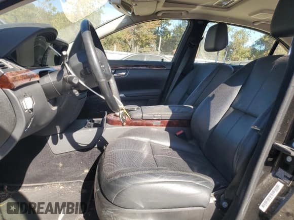 ✅ 2008 Mercedes-Benz S 550 • VIN: WDDNG71X68A176827 • Лот: 89590755. Опубликован ранее на Copart с пробегом 68 771 миль. Бесплатный доступ к архиву аукционных продаж из США и подробный отчёт об истории автомобиля на DreamBid. Изображение 7.