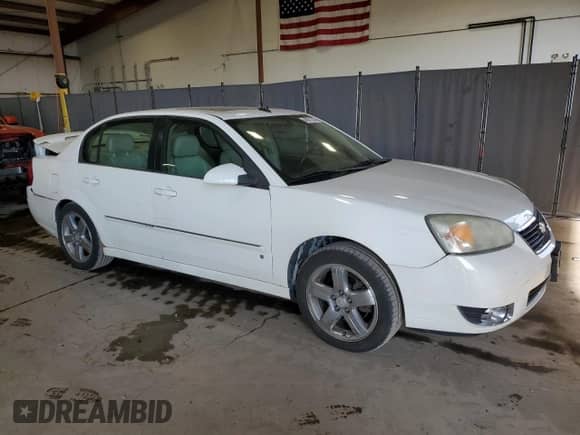 2006 Chevrolet Malibu LTZ z VIN 1G1ZU538X6F276260, wystawiony jako Copart lot #48911345 z przebiegiem 204 629 mil mil oraz Szkoda całkowita • Salvage title. Historia ofert i sprzedaży dostępna na DreamBid. Obrazek 4.