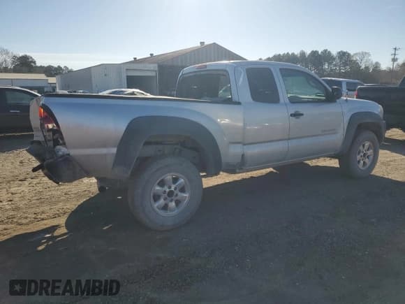 ✅ 2008 Toyota Tacoma PreRunner • VIN: 5TETX62NX8Z532520 • Lot: 46358425. Wystawiony na Copart z przebiegiem 100 145 mil. Bezpłatny archiwum sprzedaży aukcyjnych z USA i szczegółowy raport historii pojazdu na DreamBid. Zdjęcie 3.