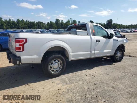 ✅ 2018 Ford F-150 XL • VIN: 1FTMF1CB6JKE26316 • Lot: 68112504. Listed on Copart with 111,879 mi. Free auction sales archive from the USA and detailed vehicle history report at DreamBid. Image 3.