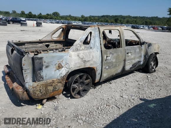 ✅ 2007 Chevrolet Avalanche 1LT • VIN: 3GNFK12357G202556 • Lot: 71554805. Listed on Copart with Not provided. Free auction sales archive from the USA and detailed vehicle history report at DreamBid. Image 3.