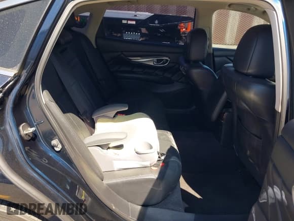 ✅ 2015 Infiniti Q70 • VIN: JN1BY1PP8FM601834 • Lot: 42028330. Listed on IAAI with 106,285 mi. Free auction sales archive from the USA and detailed vehicle history report at DreamBid. Image 8.