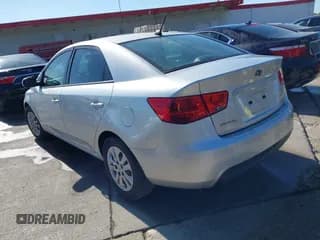 ✅ 2012 Kia Forte LX • VIN: KNAFT4A23C5532923 • Лот: 43694086. Опубликован ранее на IAAI с пробегом 182 053 миль. Бесплатный доступ к архиву аукционных продаж из США и подробный отчёт об истории автомобиля на DreamBid. Изображение 3.