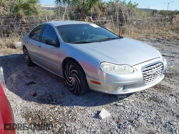 ✅ 2003 Chrysler Concorde LXi • VIN: 2C3HD36M83H570285 • Лот: 41531024. Опубликован ранее на IAAI с пробегом 107 165 миль. Бесплатный доступ к архиву аукционных продаж из США и подробный отчёт об истории автомобиля на DreamBid. Изображение 1.