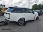 ✅ 2025 Land Rover Range Rover SE • VIN: SALKP9FU4SA274343 • Lot: 66951415. Wystawiony na Copart z przebiegiem 3 905 mil. Bezpłatny archiwum sprzedaży aukcyjnych z USA i szczegółowy raport historii pojazdu na DreamBid. Zdjęcie 3.