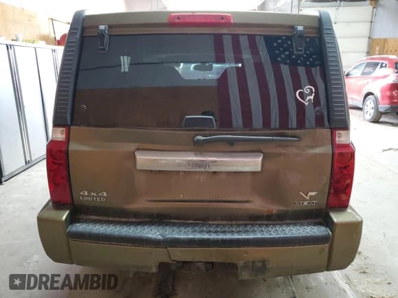 ✅ 2008 Jeep Commander Limited • VIN: 1J8HG58238C243483 • Лот: 85923515. Опубликован ранее на Copart с пробегом 201 037 миль. Бесплатный доступ к архиву аукционных продаж из США и подробный отчёт об истории автомобиля на DreamBid. Изображение 6.