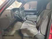 ✅ 2004 Chevrolet Silverado 2500HD LS • VIN: 1GCHK23U34F143230 • Lot: 93073575. Wystawiony na Copart z przebiegiem 200 178 mil. Bezpłatny archiwum sprzedaży aukcyjnych z USA i szczegółowy raport historii pojazdu na DreamBid. Zdjęcie 7.