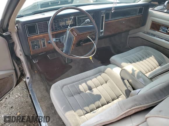 ✅ 1984 Oldsmobile Toronado • VIN: 1G3AZ57Y3EE346766 • Lot: 66703805. Listed on Copart with 79,056 mi. Free auction sales archive from the USA and detailed vehicle history report at DreamBid. Image 8.