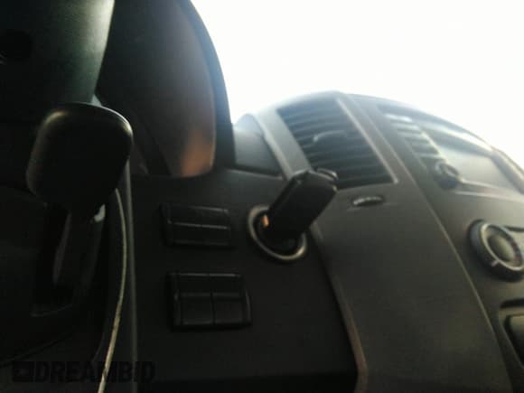 ✅ 2014 Mercedes-Benz Sprinter Cargo • VIN: WD3PE7CC3E5845279 • Lot: 43428623. Wystawiony na IAAI z przebiegiem 135 190 mil. Bezpłatny archiwum sprzedaży aukcyjnych z USA i szczegółowy raport historii pojazdu na DreamBid. Zdjęcie 11.