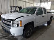 ✅ 2009 Chevrolet Silverado 1500 LS • VIN: 1GCEK19C19Z210232 • Lot: 41854596. Listed on IAAI with 136,583 mi. Free auction sales archive from the USA and detailed vehicle history report at DreamBid. Image 2.