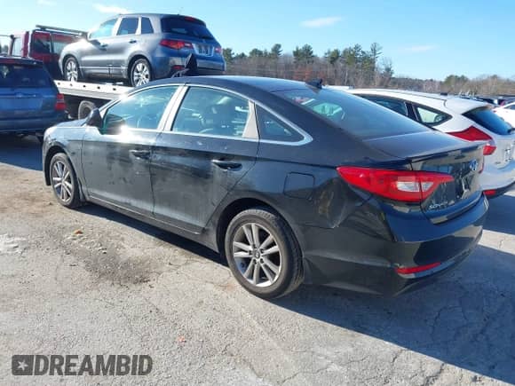 ✅ 2015 Hyundai Sonata SE • VIN: 5NPE24AF1FH155761 • Lot: 41350923. Wystawiony na IAAI z przebiegiem 144 065 mil mil. Skorzystaj z bezpłatnego archiwum sprzedaży aukcyjnych z USA i zobacz szczegółowy raport historii pojazdu na DreamBid. Zdjęcie 3.