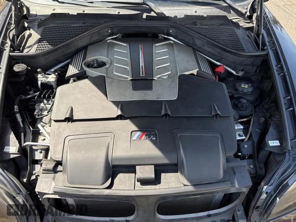 ✅ 2011 BMW X6 M • VIN: 5YMGZ0C55BLK14213 • Lot: 52201175. Listed on Copart with 117,851 mi. Free auction sales archive from the USA and detailed vehicle history report at DreamBid. Image 7.