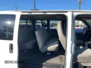 ✅ 2011 Chevrolet Express Passenger 1LT • VIN: 1GAZG1FG5B1187867 • Lot: 90733885. Wystawiony na Copart z przebiegiem 142 112 mil. Bezpłatny archiwum sprzedaży aukcyjnych z USA i szczegółowy raport historii pojazdu na DreamBid. Zdjęcie 6.