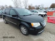 ✅ 2014 Chrysler Town & Country Touring • VIN: 2C4RC1BG0ER317725 • Lot: 43763638. Wystawiony na IAAI z przebiegiem 154 578 mil. Bezpłatny archiwum sprzedaży aukcyjnych z USA i szczegółowy raport historii pojazdu na DreamBid. Zdjęcie 1.