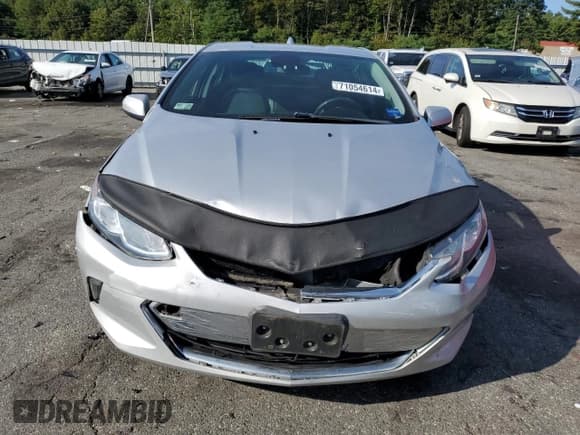 ✅ 2018 Chevrolet Volt LT • VIN: 1G1RC6S56JU136503 • Lot: 71054614. Wystawiony na Copart z przebiegiem Nie podano. Bezpłatny archiwum sprzedaży aukcyjnych z USA i szczegółowy raport historii pojazdu na DreamBid. Zdjęcie 5.