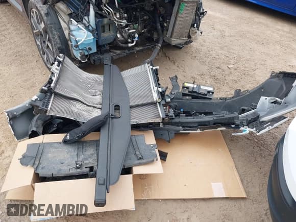 ✅ 2023 GMC Terrain SLE • VIN: 3GKALTEG4PL198456 • Lot: 42522734. Wystawiony na IAAI z przebiegiem 18 557 mil. Bezpłatny archiwum sprzedaży aukcyjnych z USA i szczegółowy raport historii pojazdu na DreamBid. Zdjęcie 12.